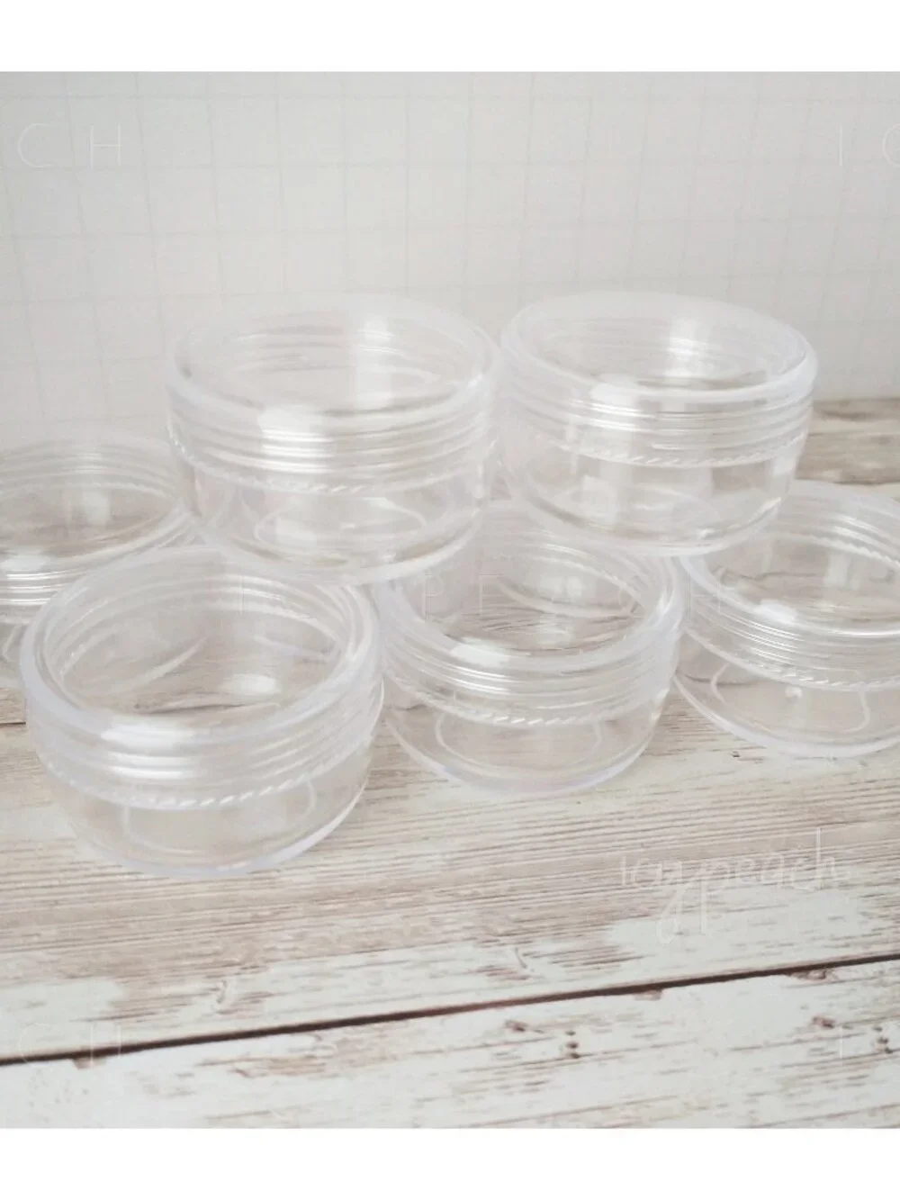 Mini Clear Plastic Jars 8 Pack 0.75oz Screw Top Lid Travel Makeup Lotion Storage